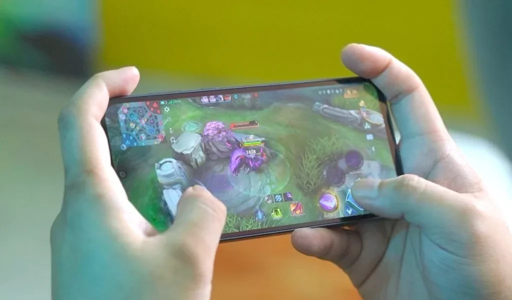 Hindari Dark System Mobile Legends